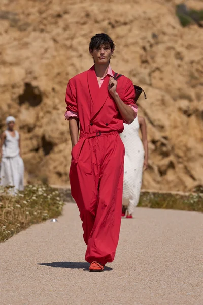 Look 37